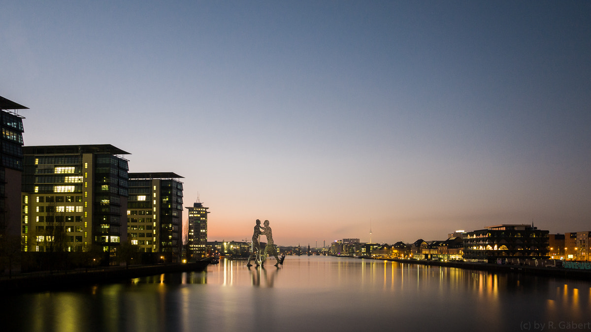 Panasonic Lumix DMC-GX7 sample photo. Berlin cityscape at night photography