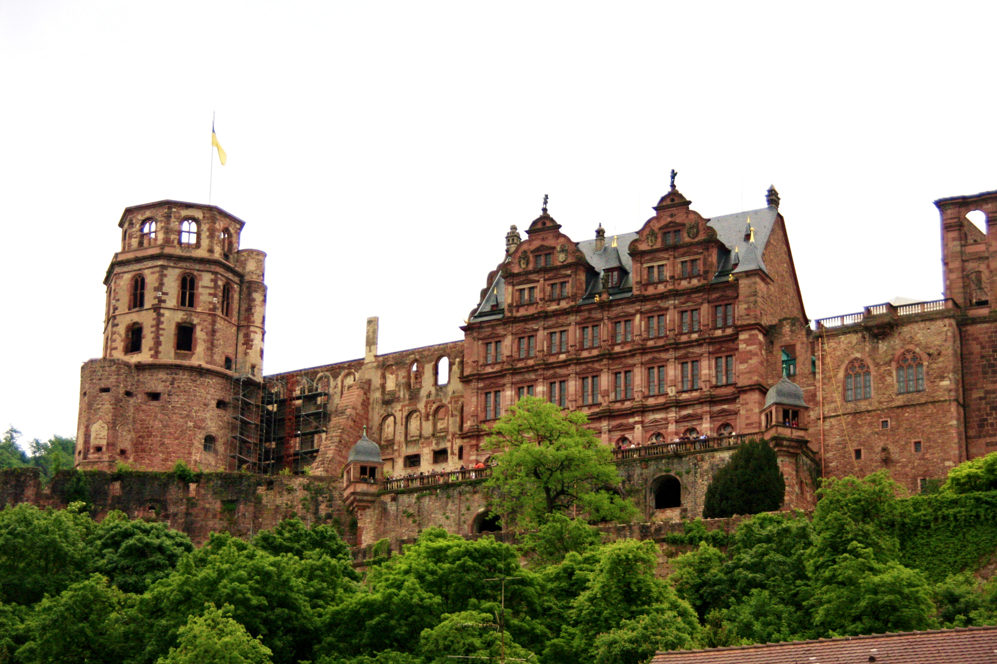 Canon EOS 40D + Tamron AF 18-250mm F3.5-6.3 Di II LD Aspherical (IF) Macro sample photo. Heidelberg castle photography