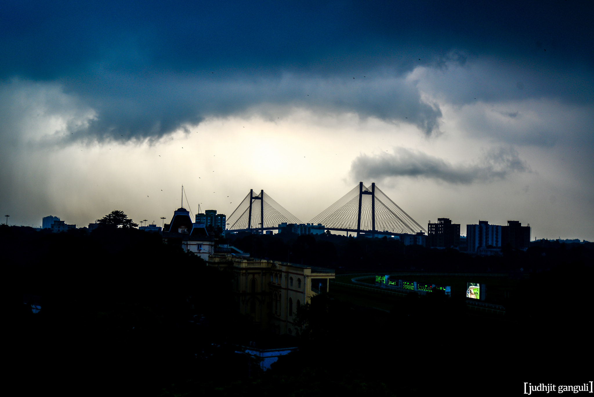 AF Zoom-Nikkor 28-80mm f/3.3-5.6G sample photo. Silhouette of a bridge in calcutta photography