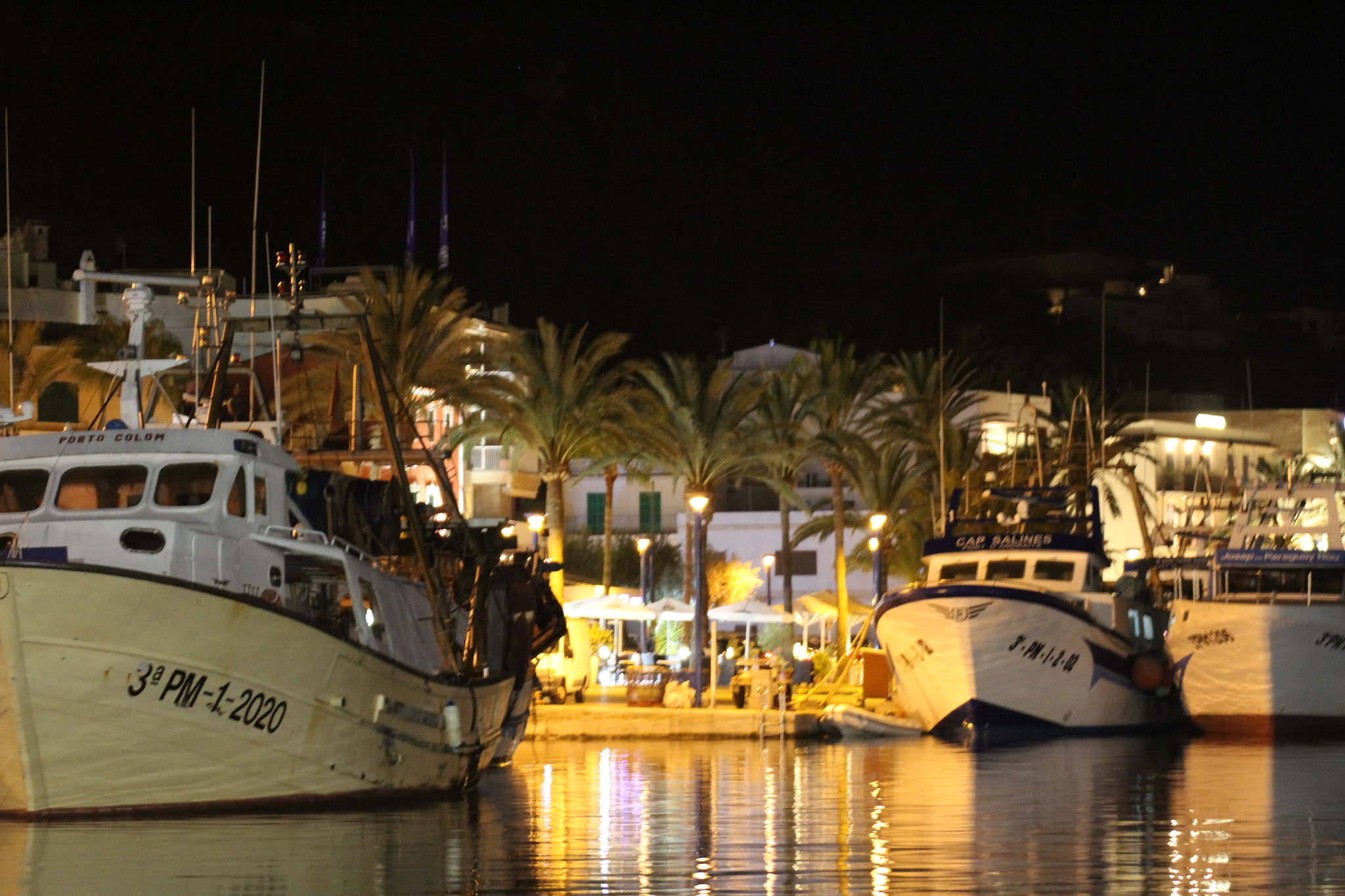 Tamron SP 35mm F1.8 Di VC USD sample photo. Night at the harbour photography