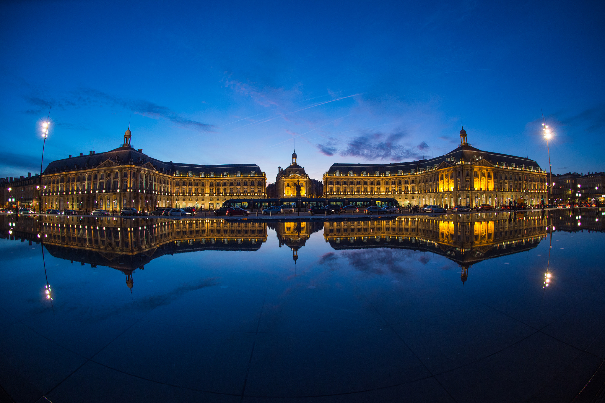 Nikon D4S + Nikon AF Fisheye-Nikkor 16mm F2.8D sample photo. Bordeaux, france, illuminated reflection in water at place de la photography