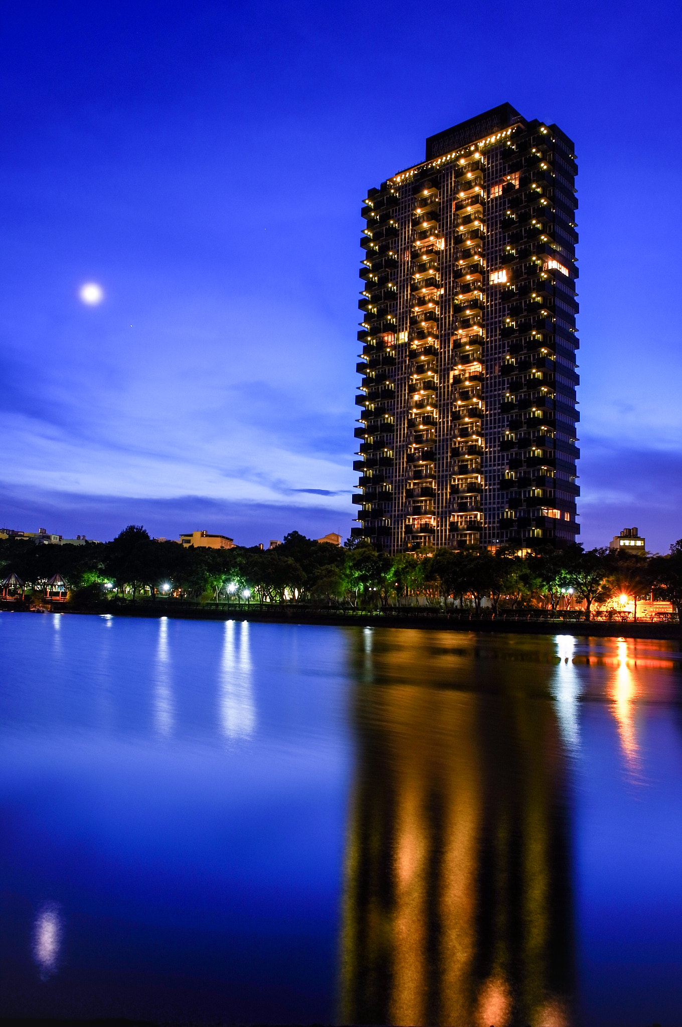 GR LENS A12 28mm F2.5 sample photo. Moon night reflection. photography