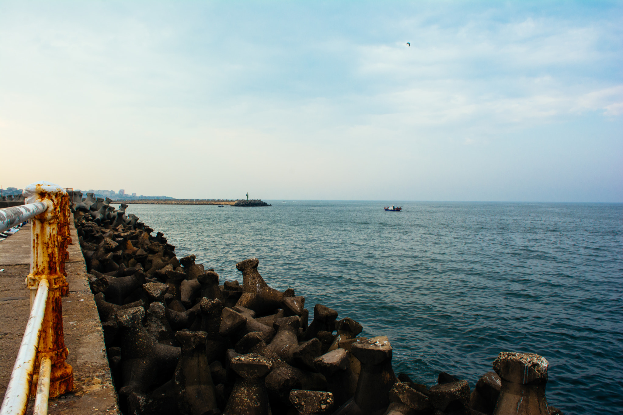 Sigma 18-50mm F2.8-4.5 DC OS HSM sample photo. Sea 2 photography