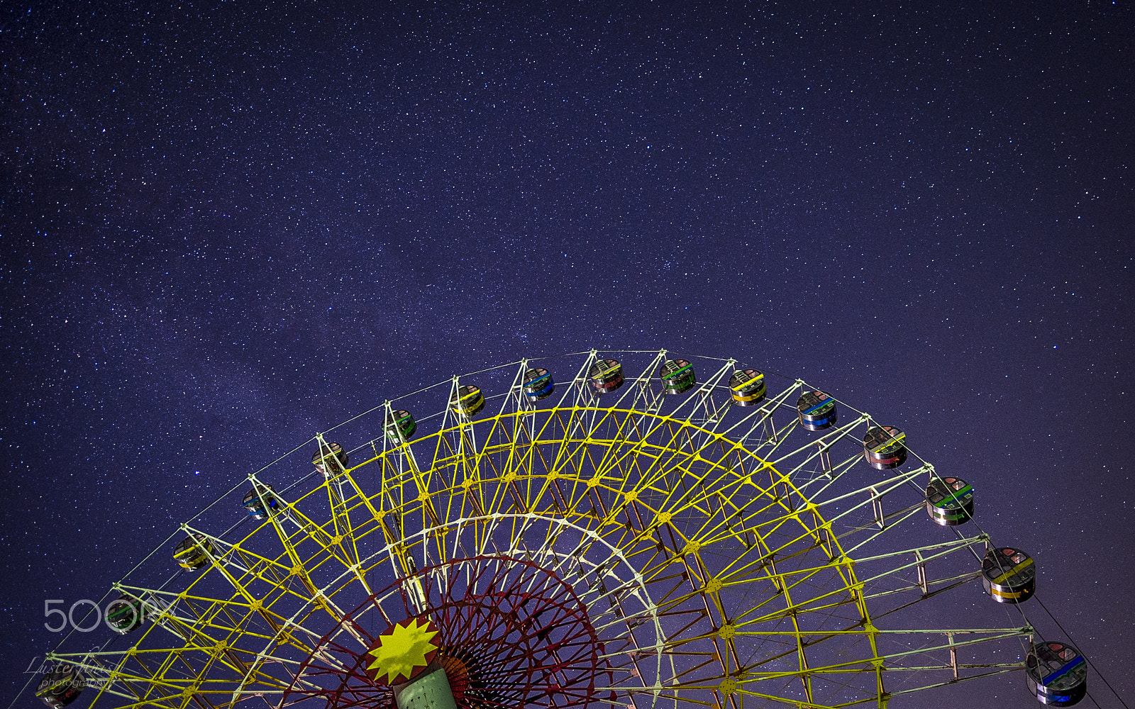 Nikon AF-S Nikkor 24mm F1.8G ED sample photo. An amusement park photography