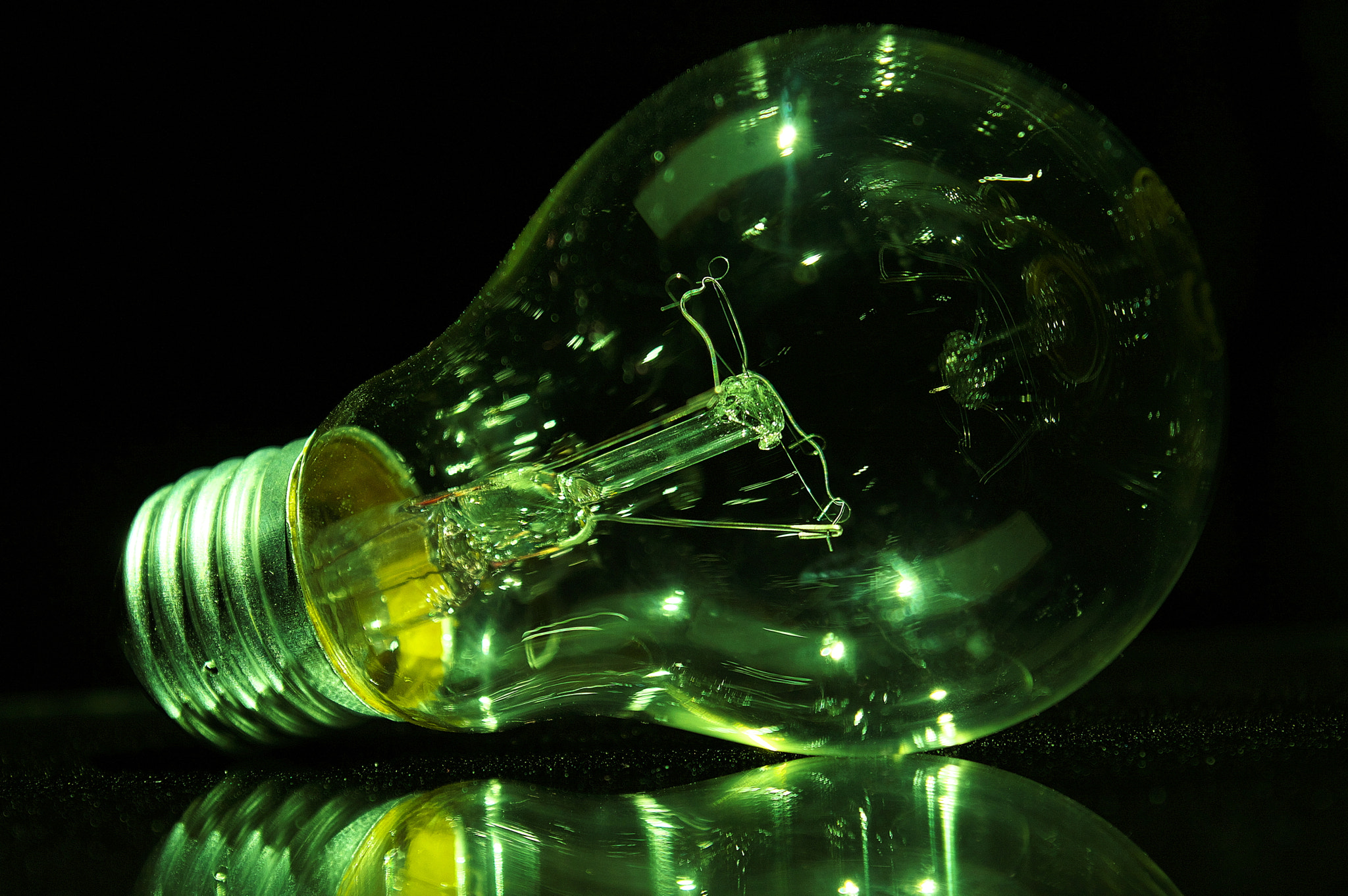 VR 18-55mm F/3.5-5.6 G sample photo. Lamp photography