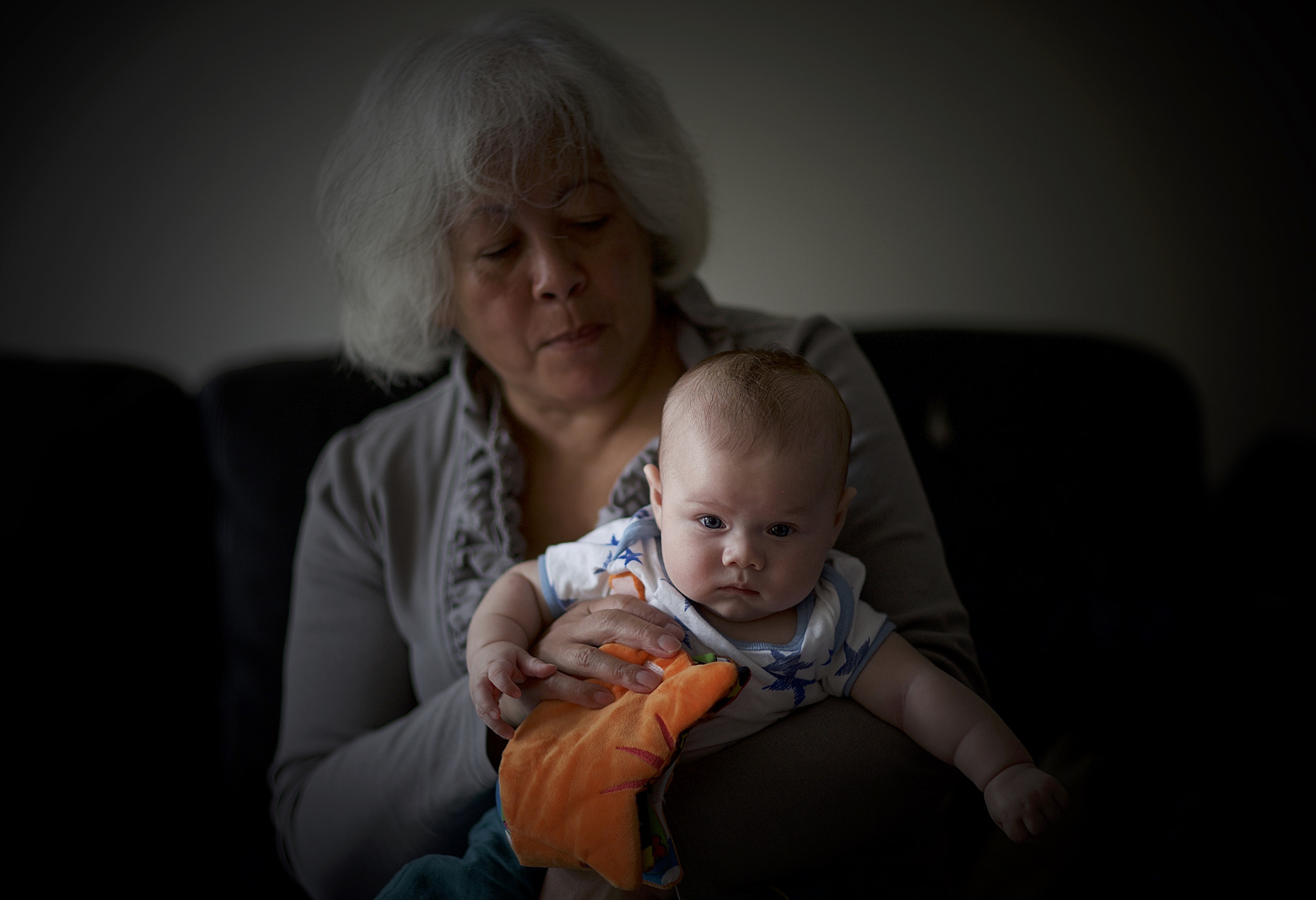Canon EOS-1Ds Mark III + Canon EF 85mm F1.2L II USM sample photo. Lluc and grandmother. photography