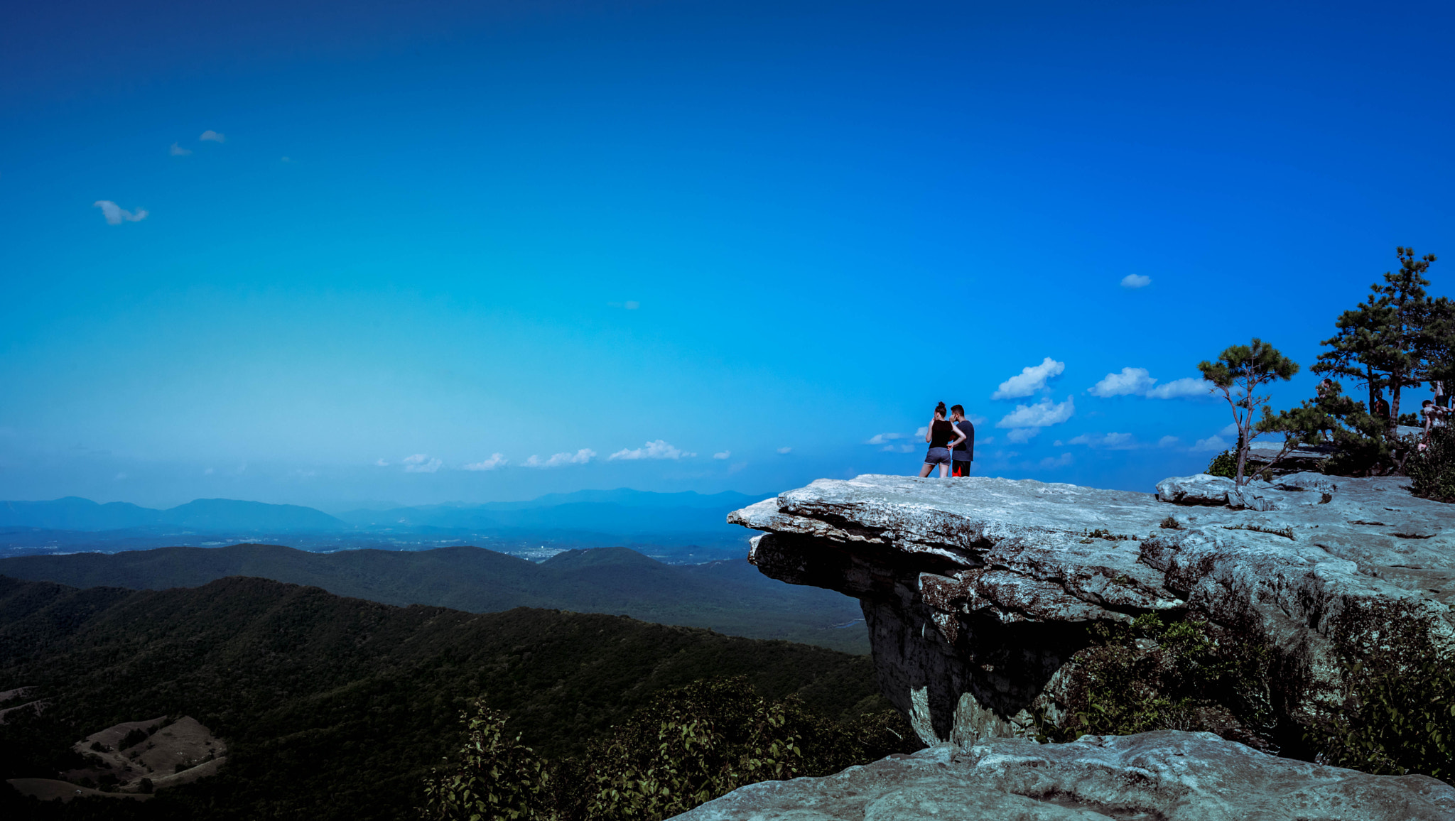 Nikon D750 + Samyang 35mm F1.4 AS UMC sample photo. Mcafee knob photography