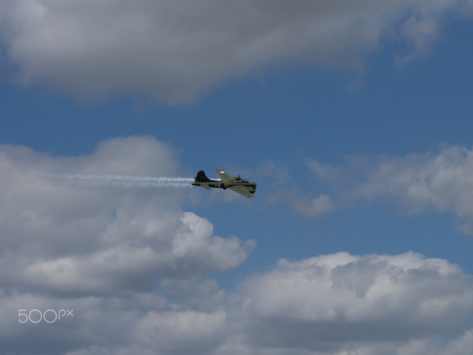 Sigma 60mm F2.8 DN Art sample photo. Ww2 fighter and bomber planes photography