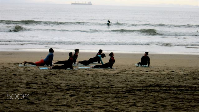 Canon PowerShot SD4000 IS (IXUS 300 HS / IXY 30S) sample photo. Yoga on the beach.... photography