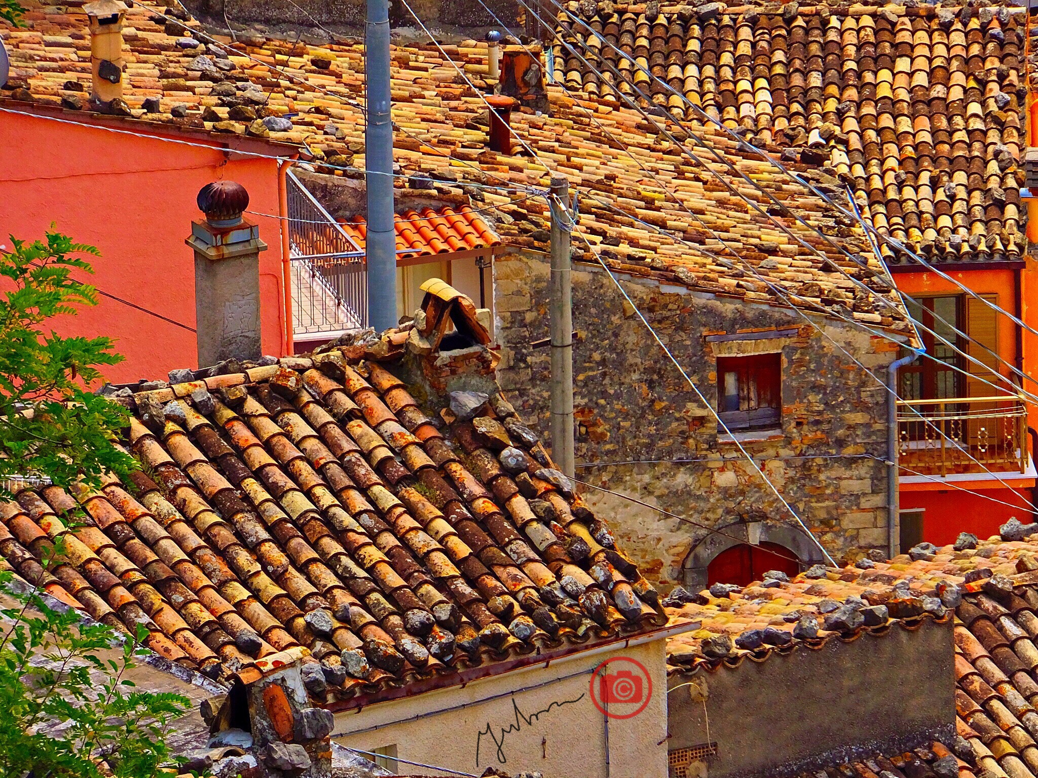 Fujifilm FinePix F900EXR sample photo. Farindola in abruzzo italy : roofs photography
