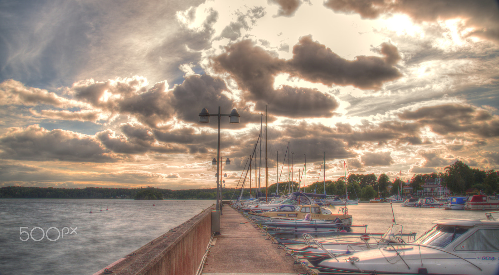Sigma 18-200mm F3.5-6.3 DC OS HSM sample photo. Pier photography