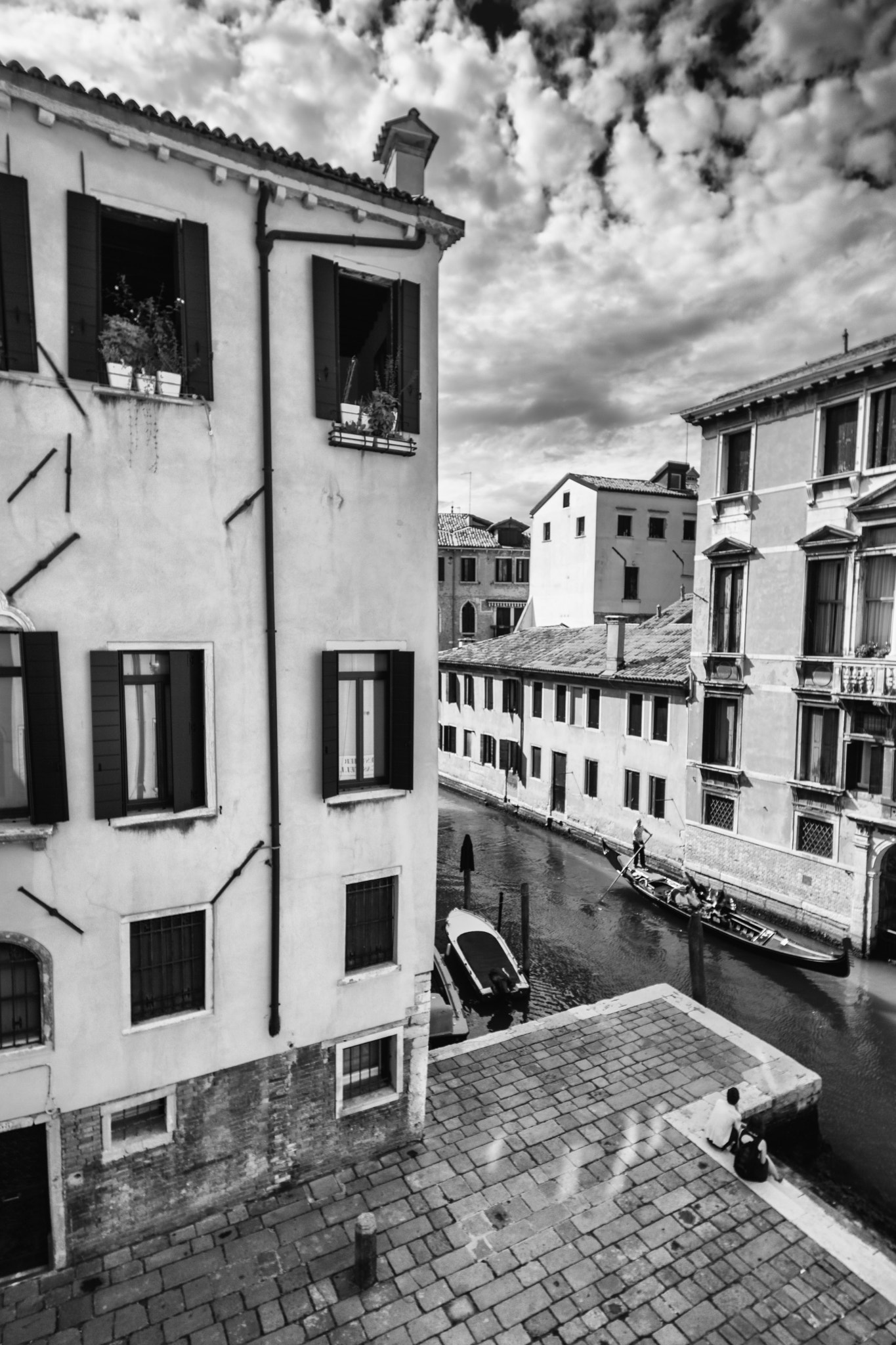 Leica M (Typ 240) + Leica Tri-Elmar-M 16-18-21mm F4 ASPH sample photo. Venice backstreet photography