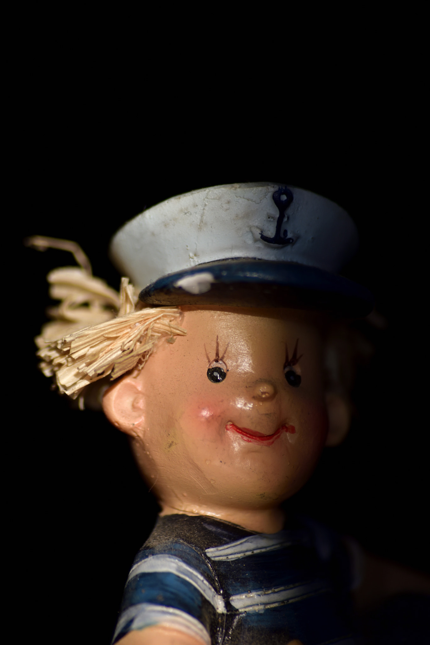Sigma 70-300mm F4-5.6 APO Macro Super II sample photo. Toy portrait sailor photography