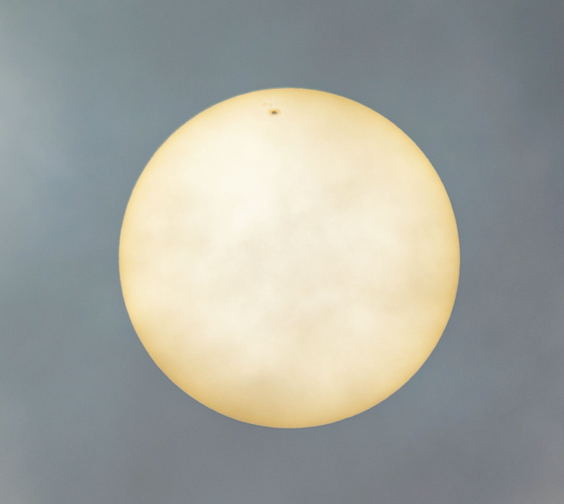Sigma 150-500mm F5-6.3 DG OS HSM sample photo. The sun - perfect sphere photography