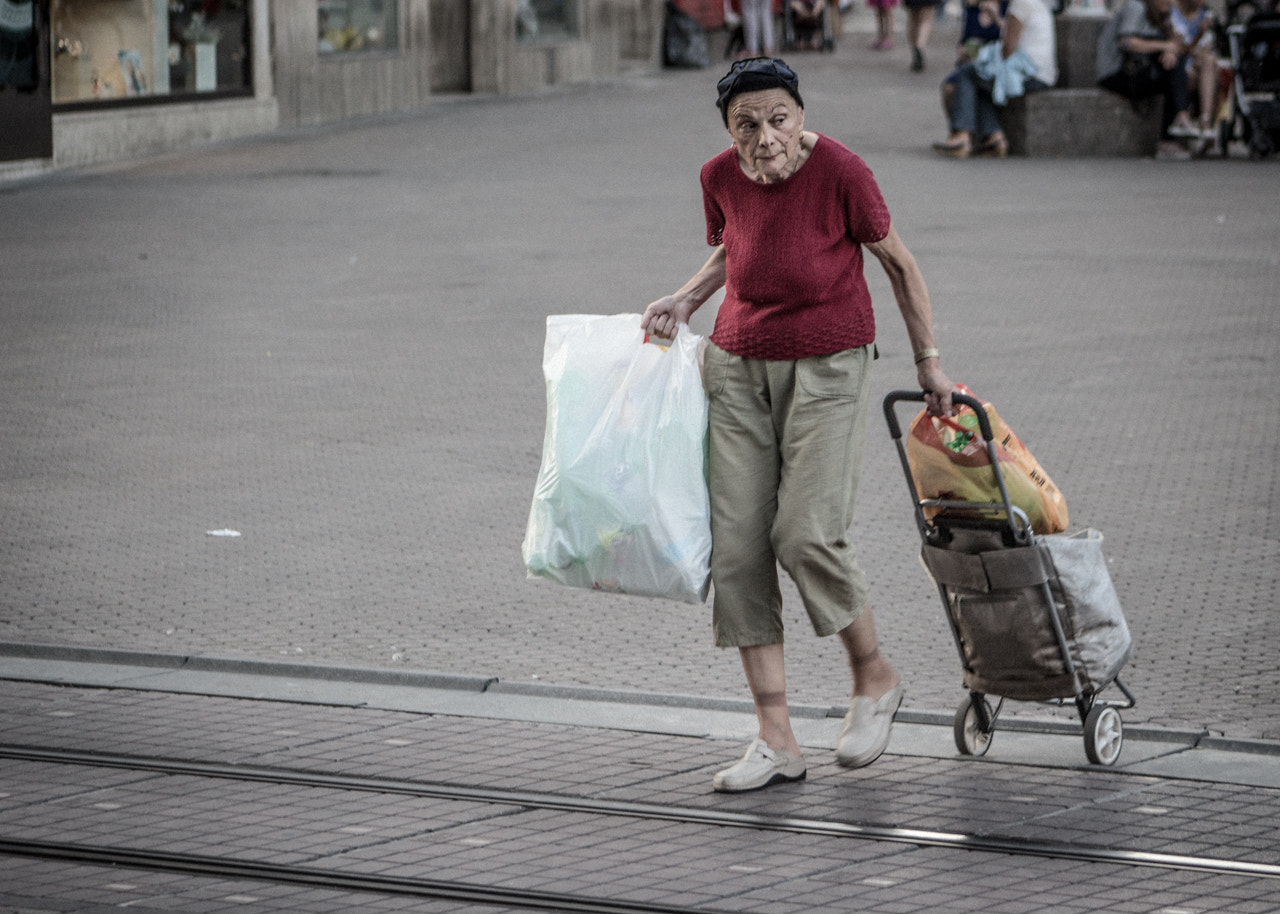 Canon EF 75-300mm f/4-5.6 USM sample photo. Zagreb streets 4 photography