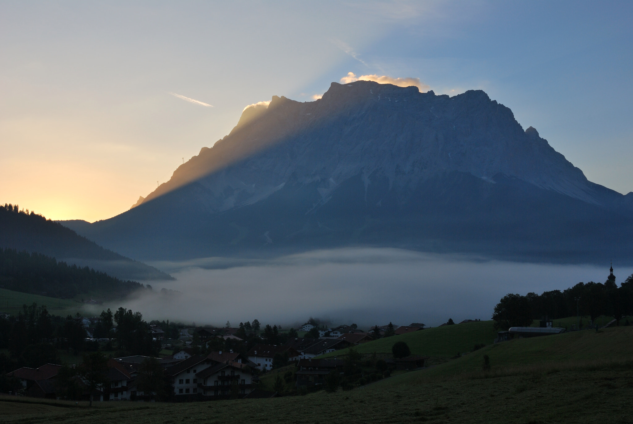 Nikon D60 + Nikon AF-S Nikkor 28mm F1.8G sample photo. Fog beneath zugspitze photography