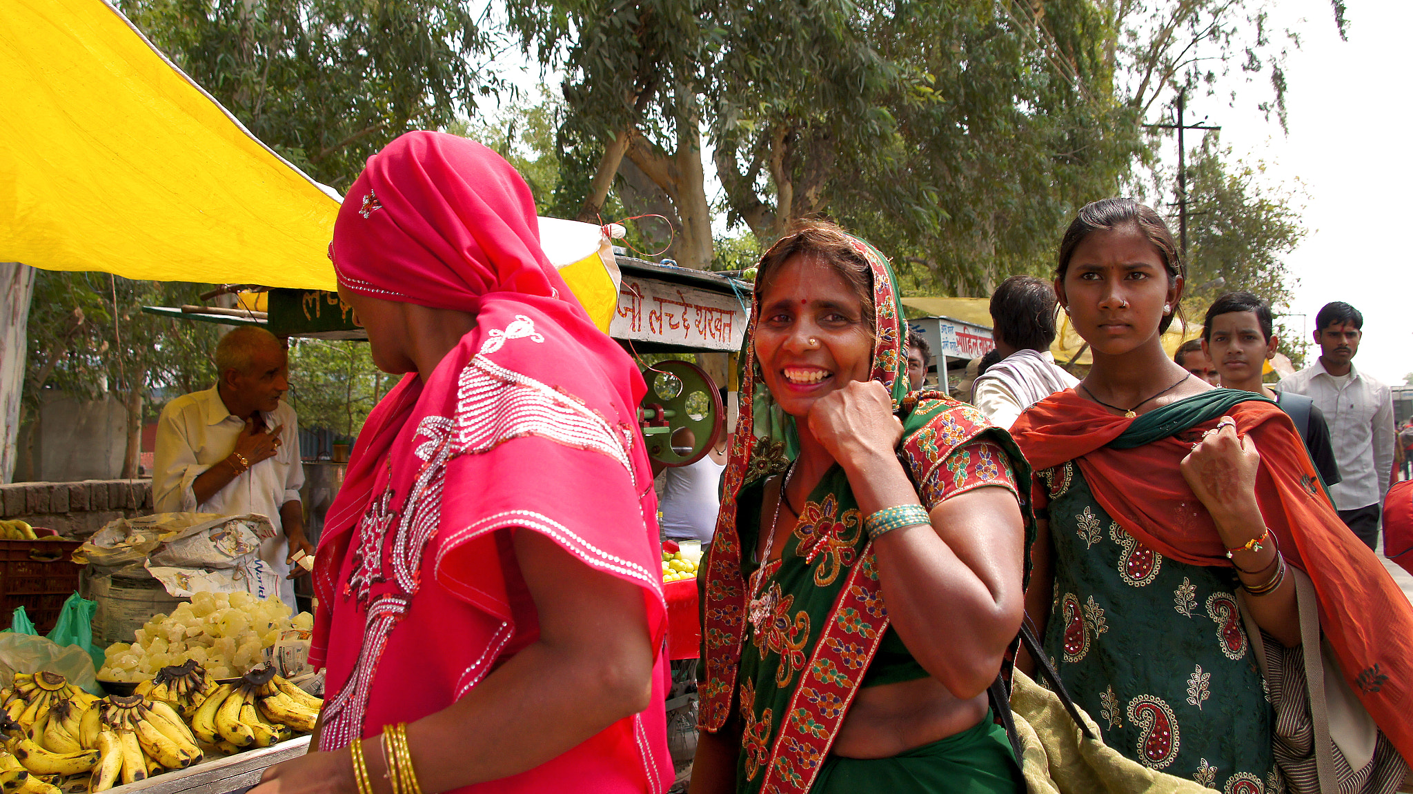 Sony Alpha NEX-C3 sample photo. Life and color of india photography