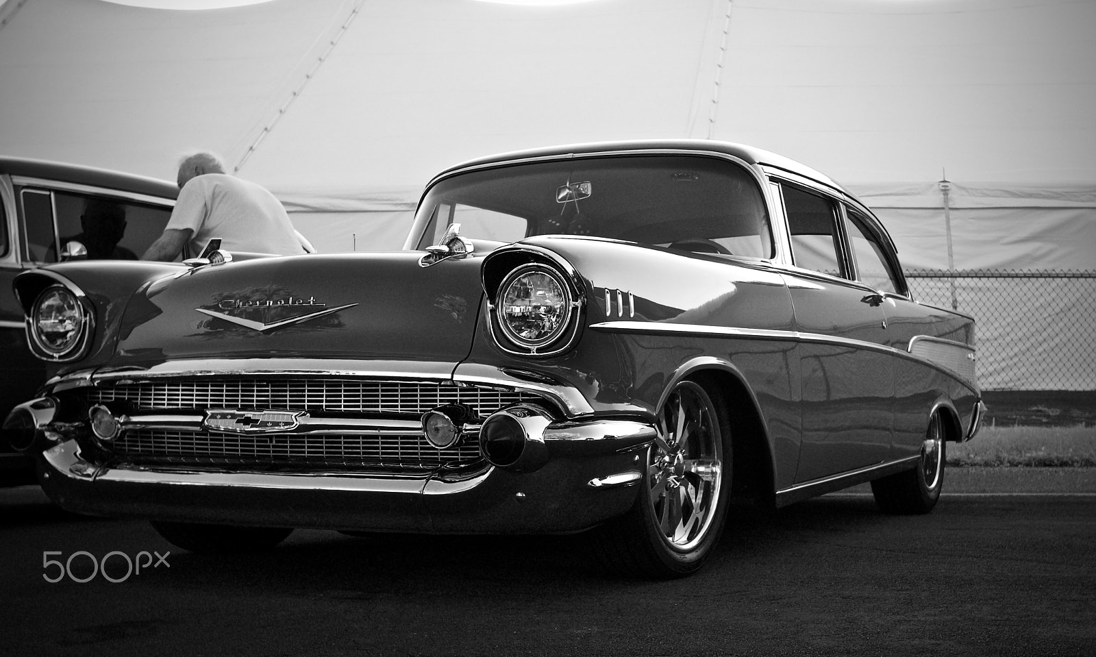 Canon EF 17-35mm f/2.8L sample photo. Car show cars photography
