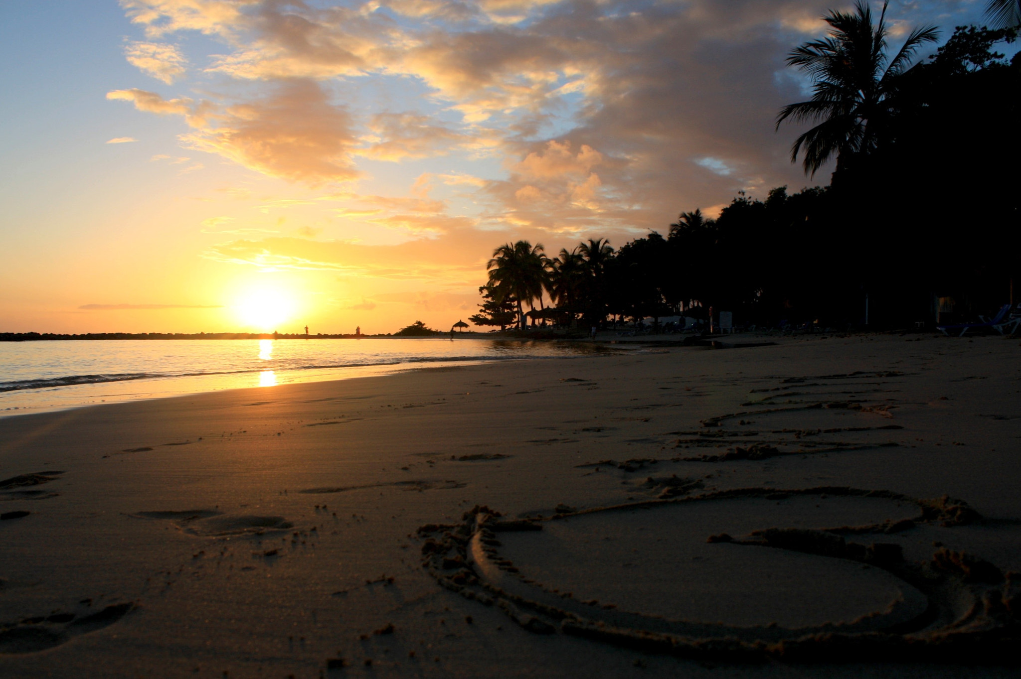 Canon EOS 450D (EOS Rebel XSi / EOS Kiss X2) sample photo. St lucia we love photography