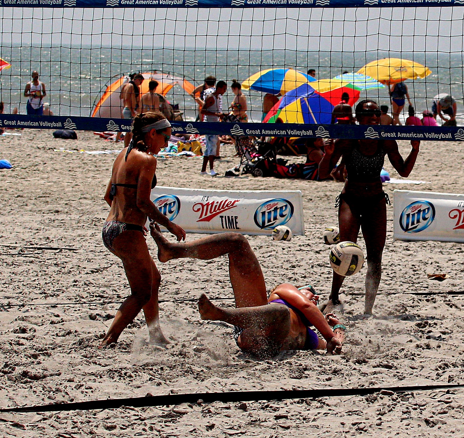 Canon EF 70-300mm F4-5.6L IS USM sample photo. Volleyball photography