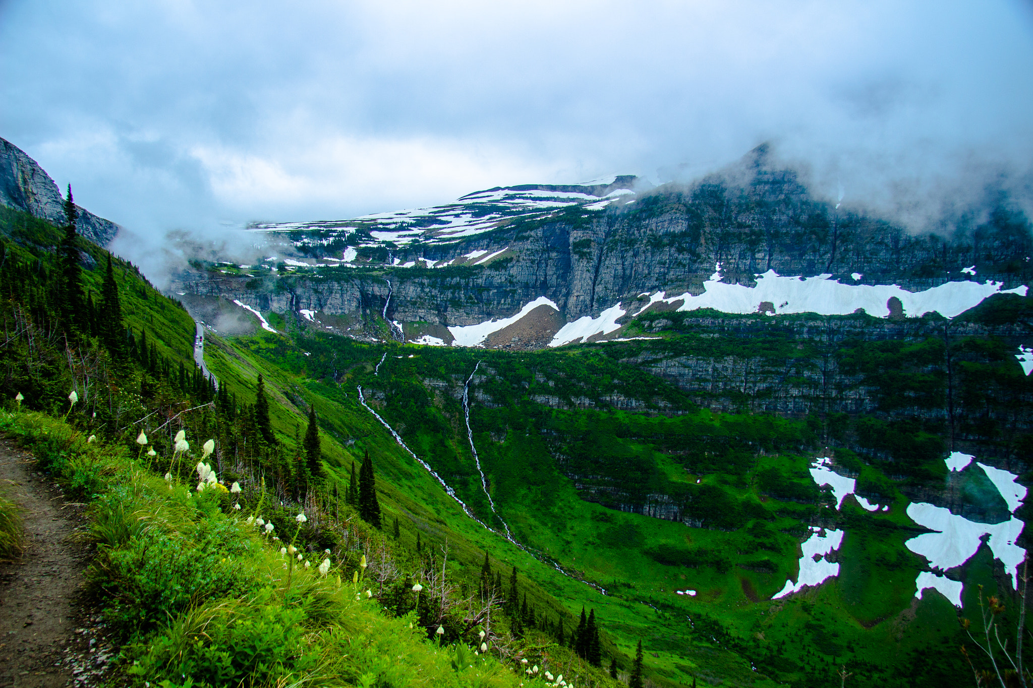 Canon EF-S 17-85mm F4-5.6 IS USM sample photo. Highline trail photography