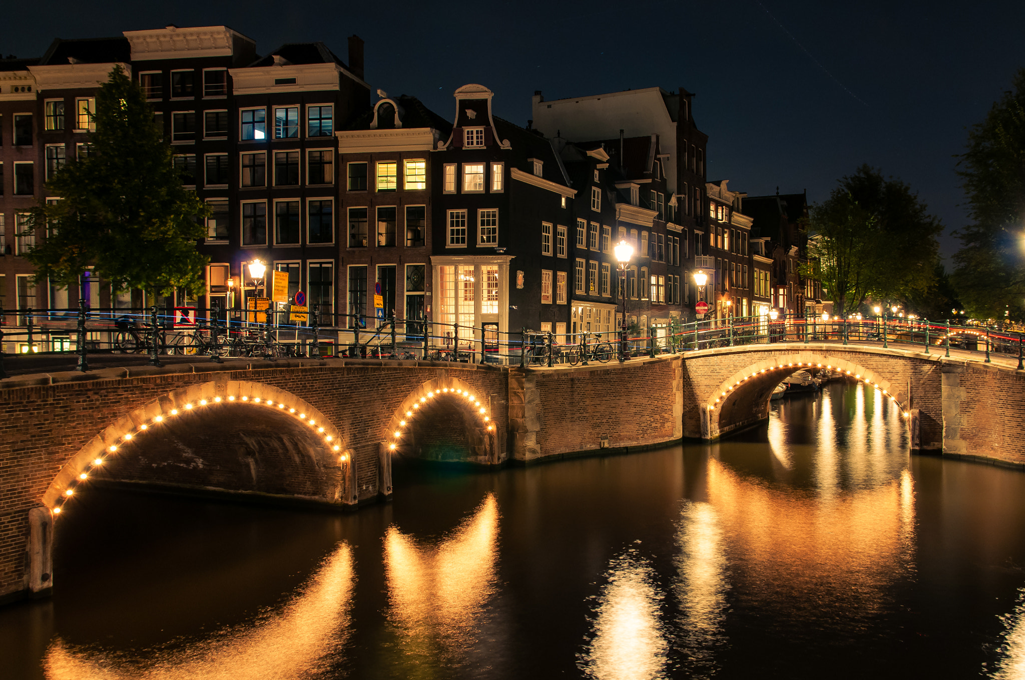 Sigma 17-70mm F2.8-4 DC Macro OS HSM | C sample photo. Canals of amsterdam at night photography
