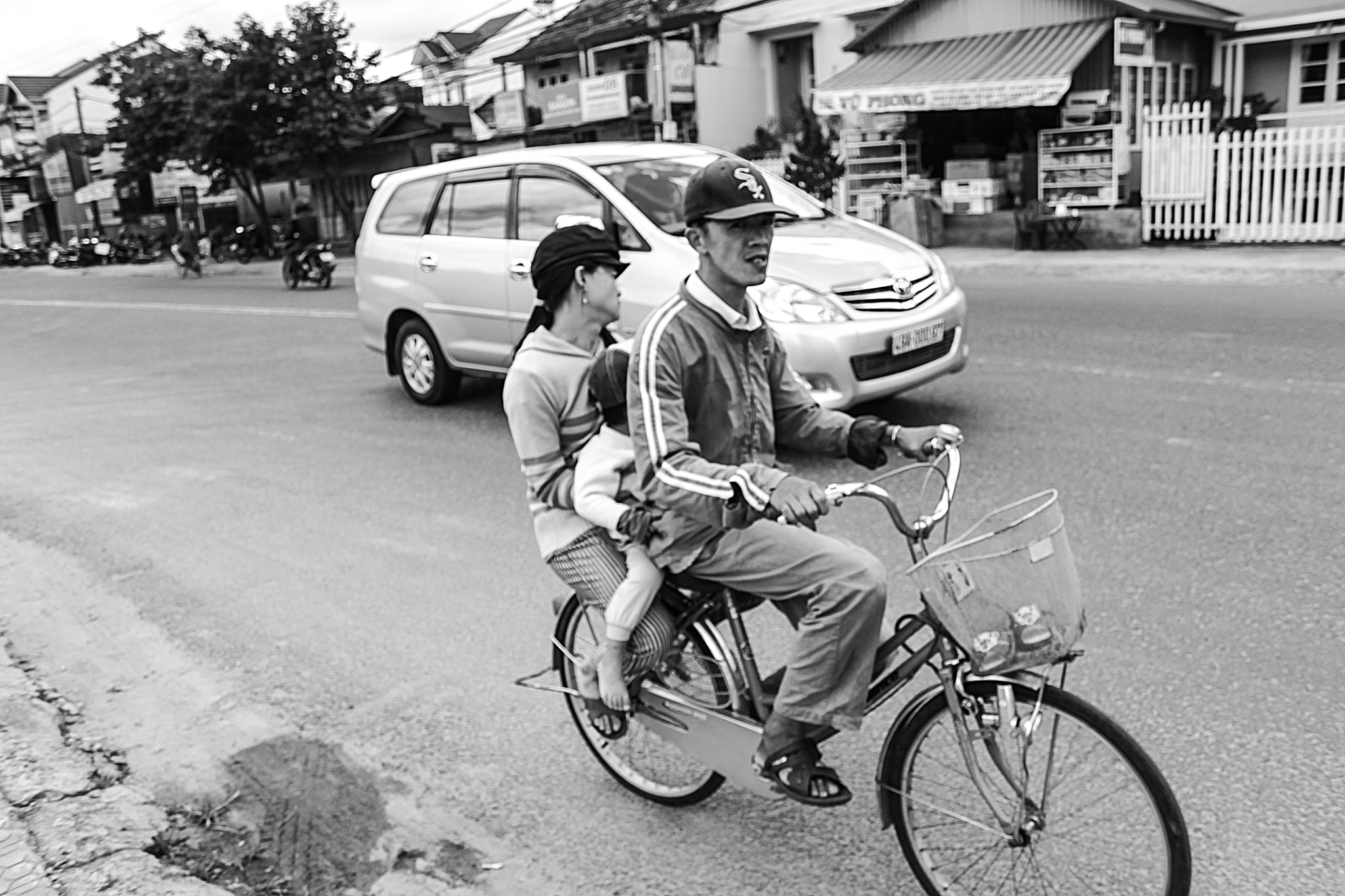 Canon EF-S 18-55mm f/3.5-5.6 USM sample photo. Gia dinh photography