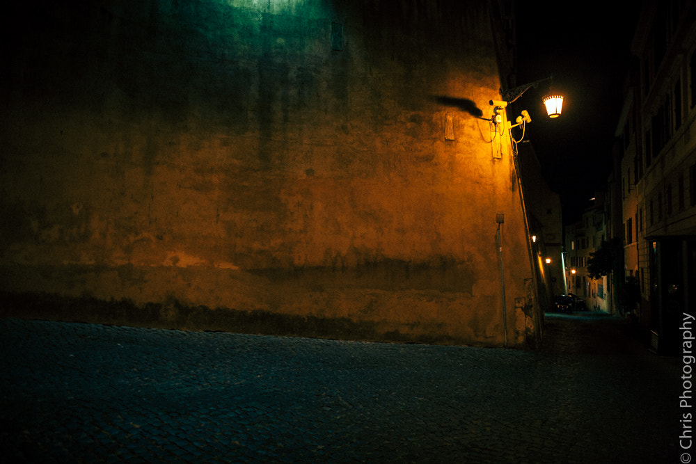 Canon EOS 5D + Canon EF 24mm F1.4L II USM sample photo. Night corner photography