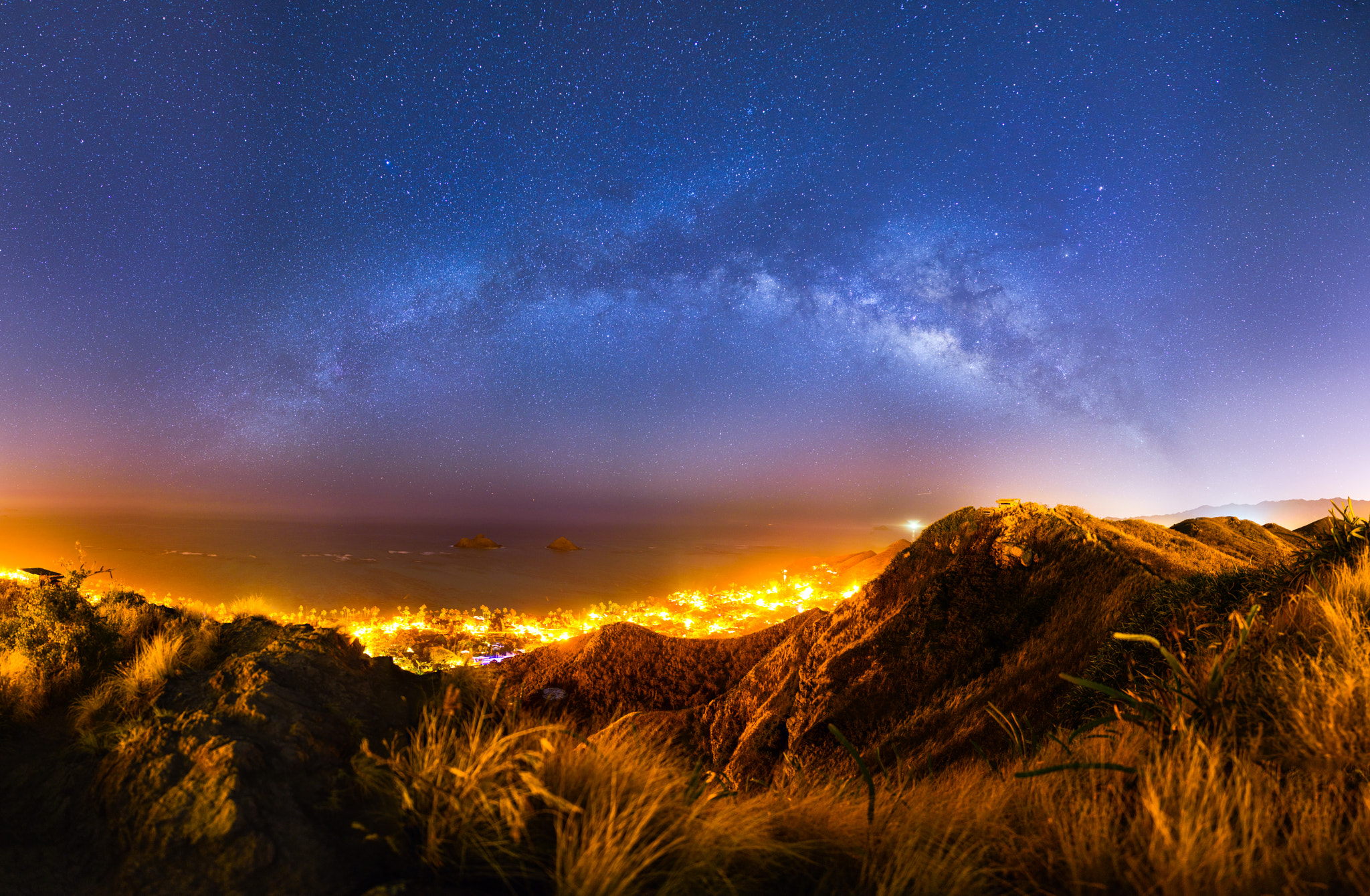 Samyang 12mm F2.8 ED AS NCS Fisheye sample photo. Light pollution photography