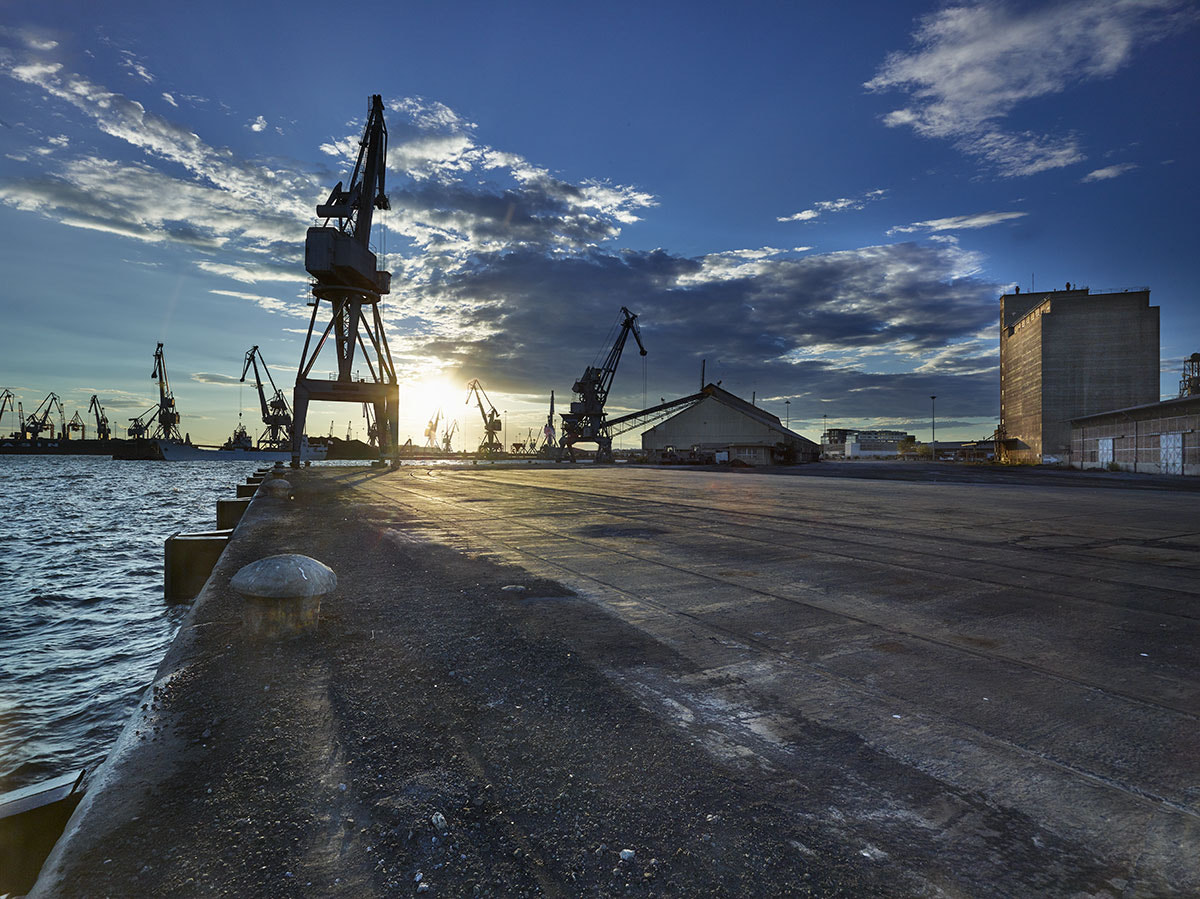 Phase One IQ260 sample photo. Thessaloniki port photography