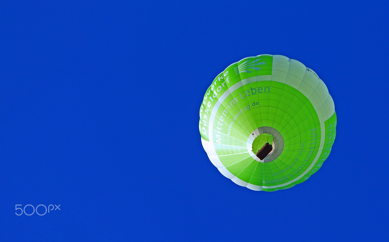 Canon EF 28-135mm F3.5-5.6 IS USM sample photo. Blue sky over düsseldorf this sunday morning... photography