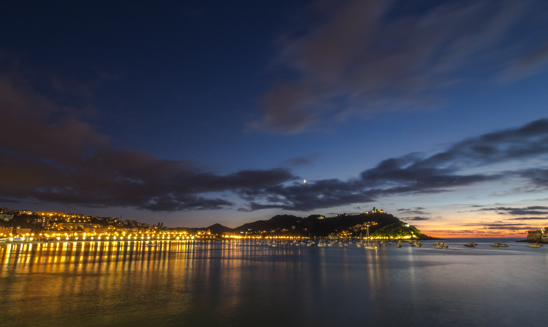 Olympus OM-D E-M5 + Olympus M.Zuiko Digital ED 7-14mm F2.8 PRO sample photo. "summer in donostia/san sebastian" 6 photography
