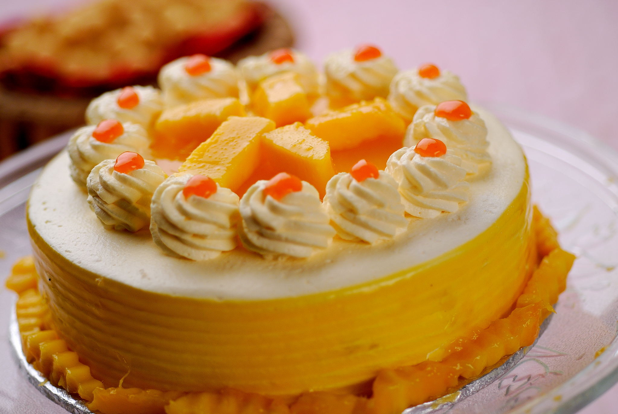 Nikon D200 + Nikon AF Micro-Nikkor 60mm F2.8D sample photo. Pineapple cake photography