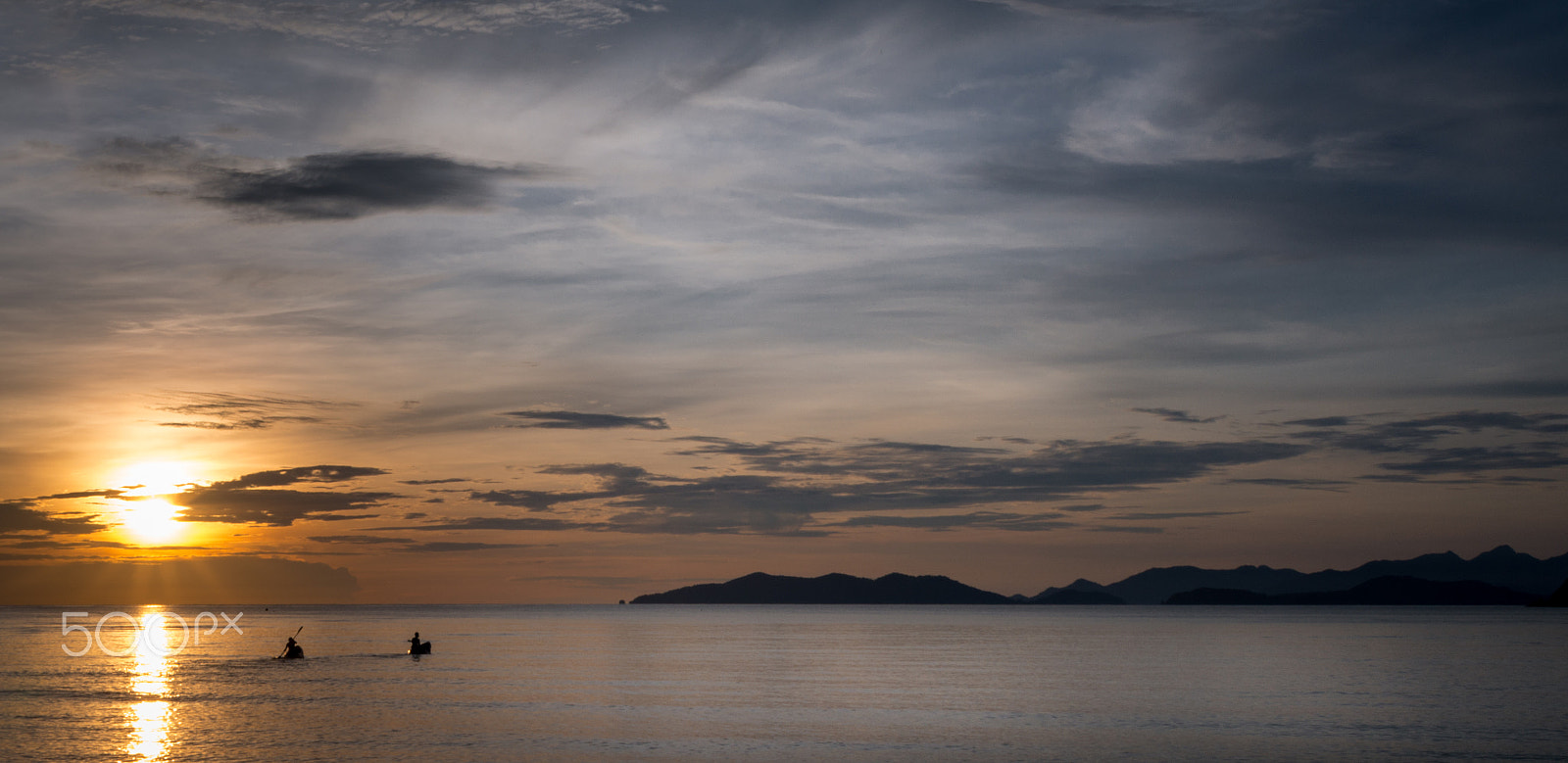 Nikon D800 + Nikon AF Nikkor 28mm F2.8D sample photo. Koh mak canoe photography