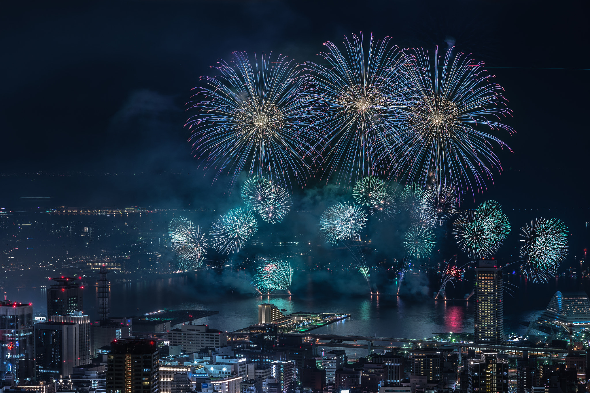 Nikon D600 + Sigma 24-105mm F4 DG OS HSM Art sample photo. みなとこうべ海上花火大会。 photography