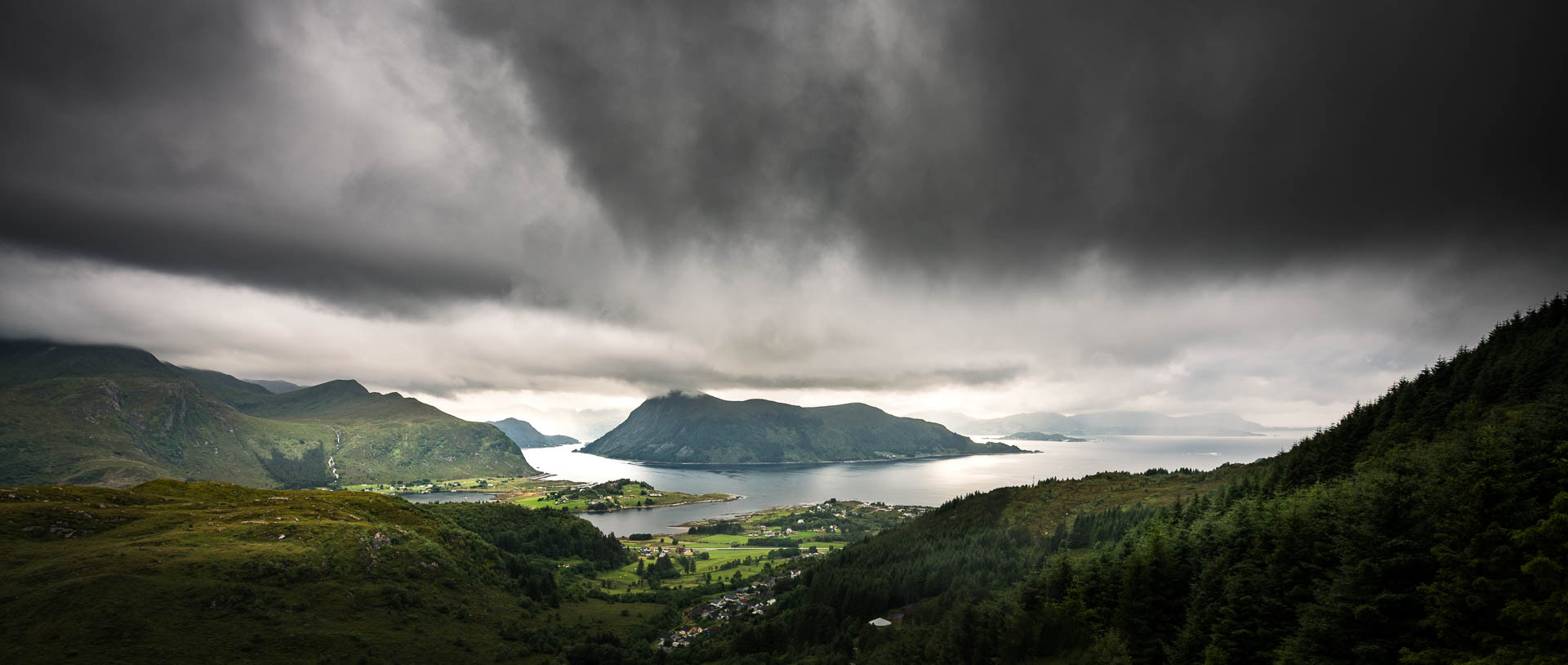 Sony a7R II + Canon EF 16-35mm F4L IS USM sample photo. View to barmøya photography