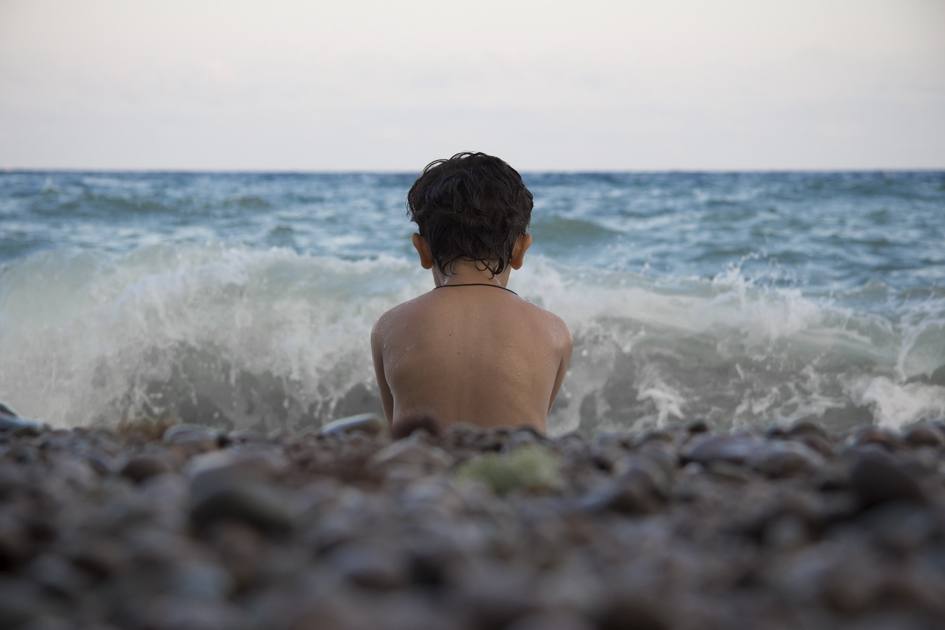 Canon EF-S 17-85mm F4-5.6 IS USM sample photo. Мальчик и море (boy and the sea) photography