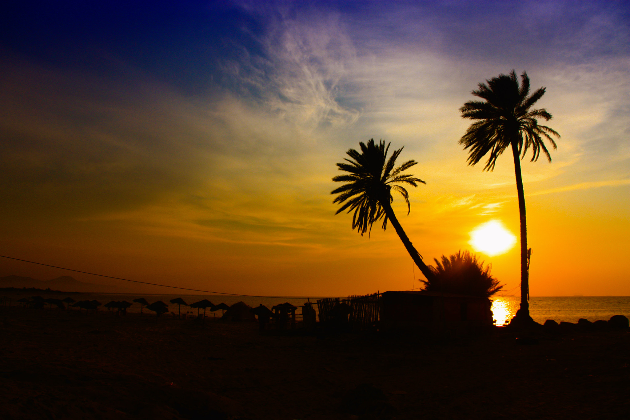 Sigma 18-200mm f/3.5-6.3 DC OS sample photo. When the sun goes down photography