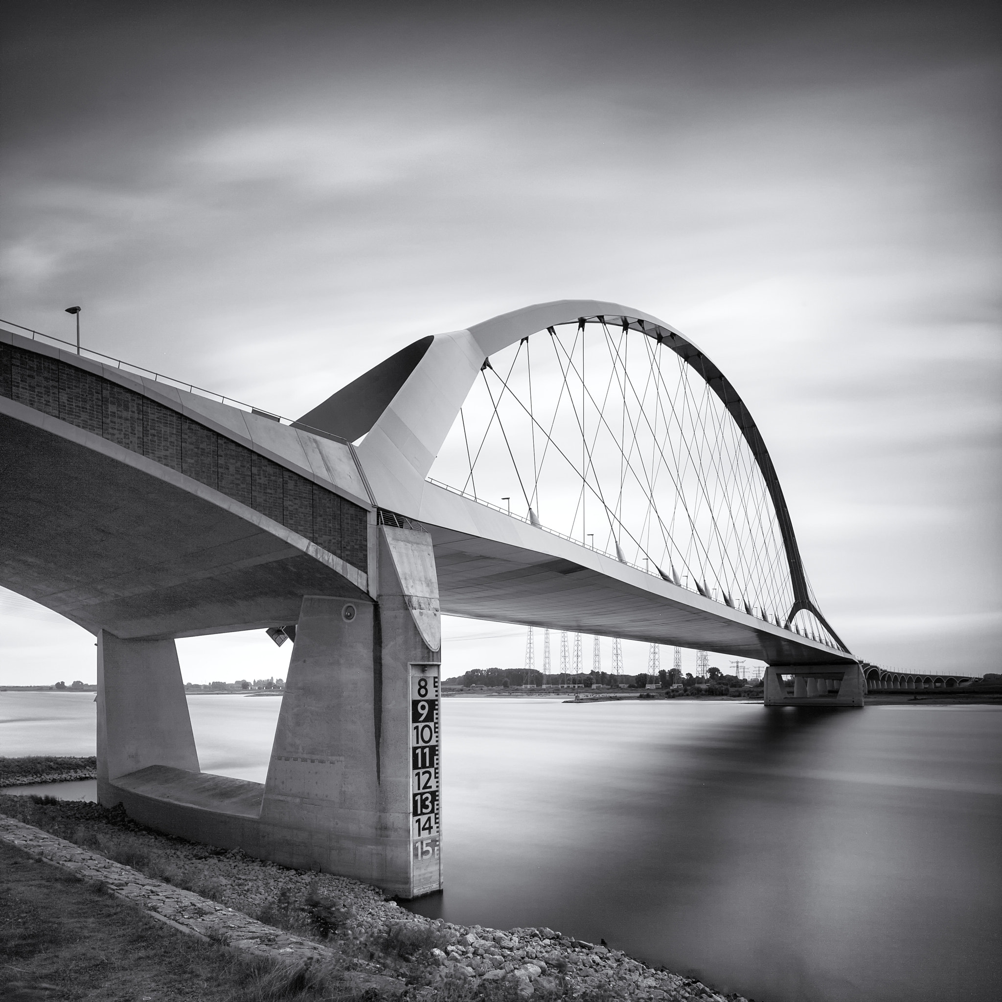 Canon TS-E 17mm F4L Tilt-Shift sample photo. "de oversteek", nijmegen, the netherlands photography