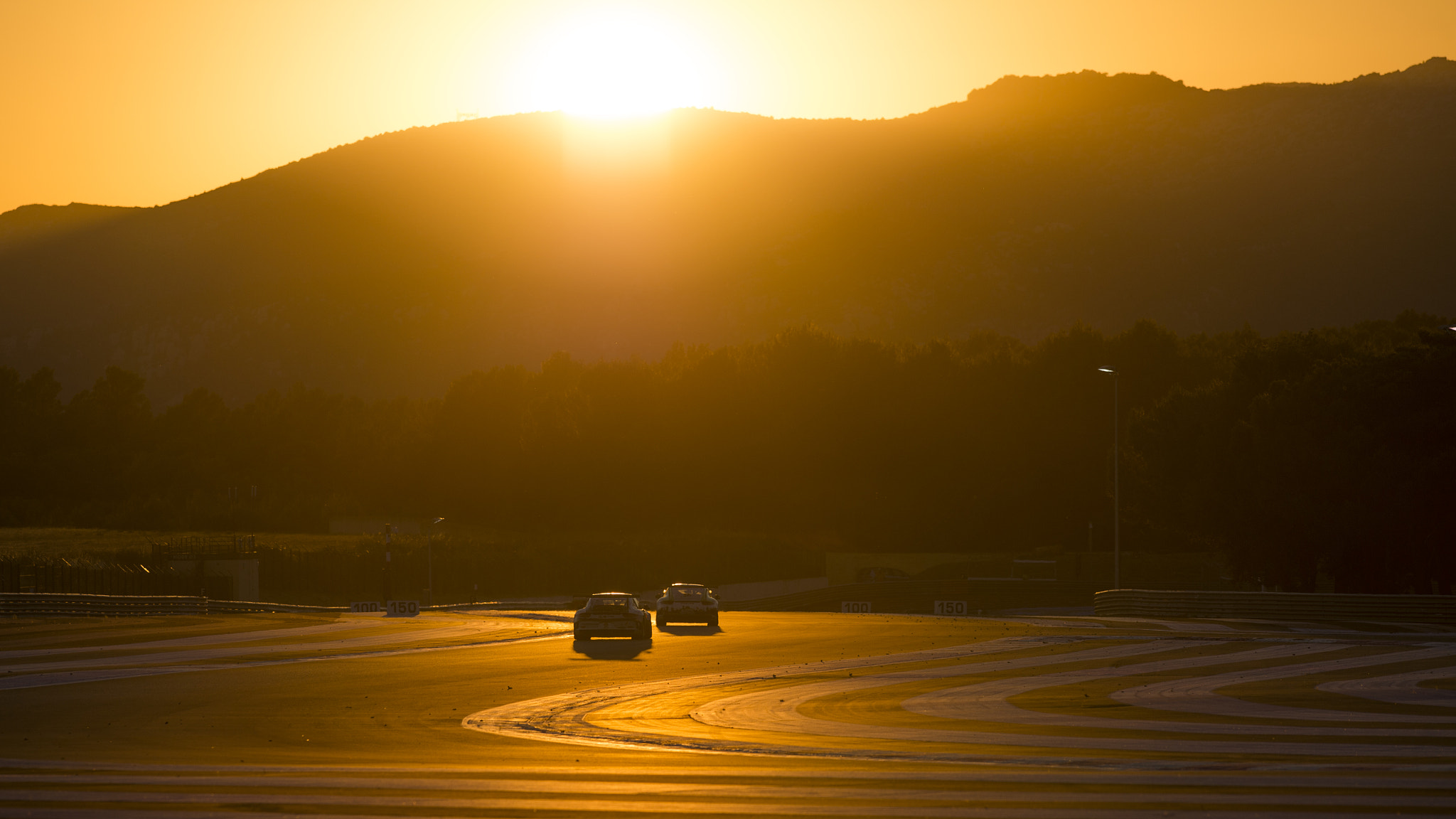 Nikon AF-S Nikkor 300mm F2.8G ED VR II sample photo. Sunset drive photography