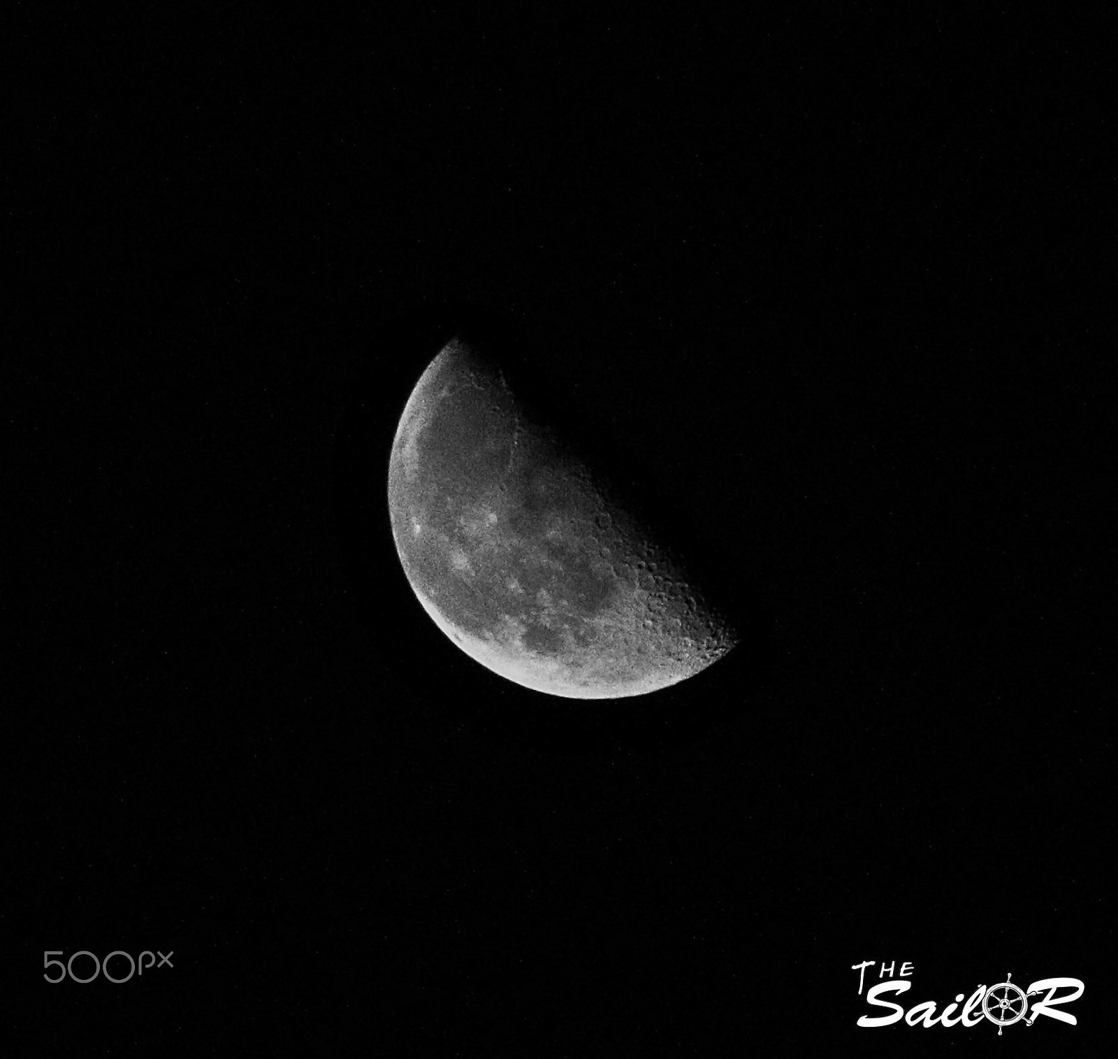 Canon EOS 650D (EOS Rebel T4i / EOS Kiss X6i) sample photo. Half moon photography