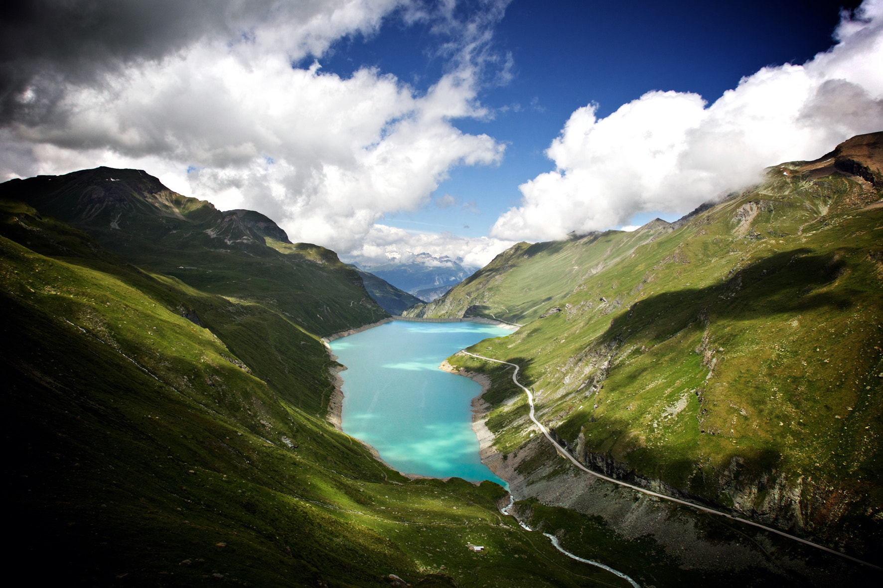 Canon EOS-1D Mark IV sample photo. « vue sur le lac de moiry » photography