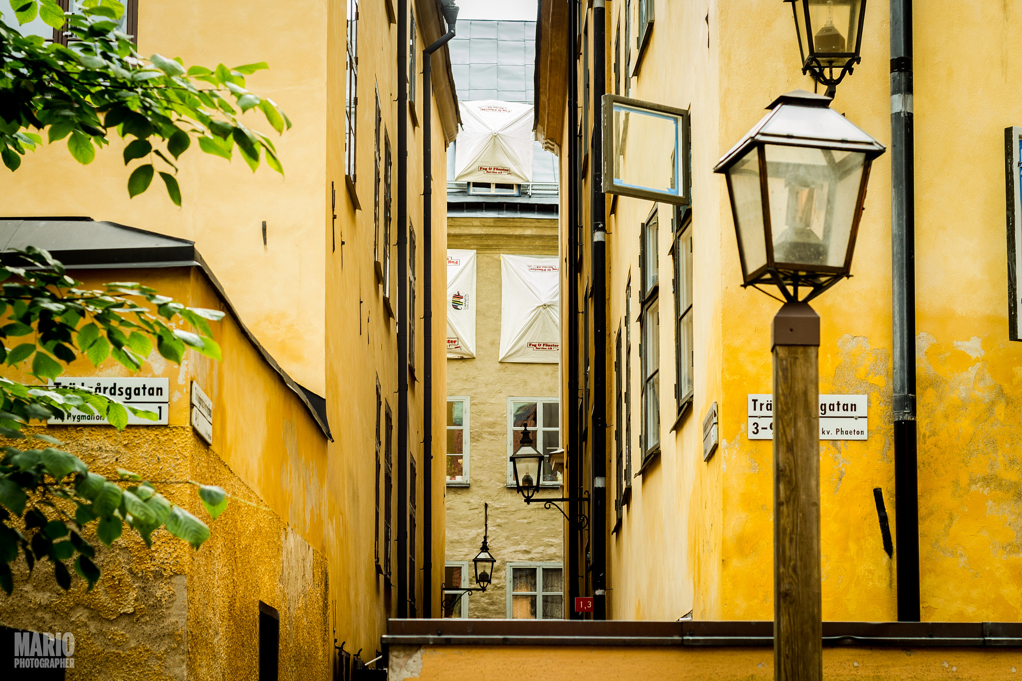 Canon EOS 700D (EOS Rebel T5i / EOS Kiss X7i) + Canon EF 50mm F1.8 II sample photo. Street of stockholm photography