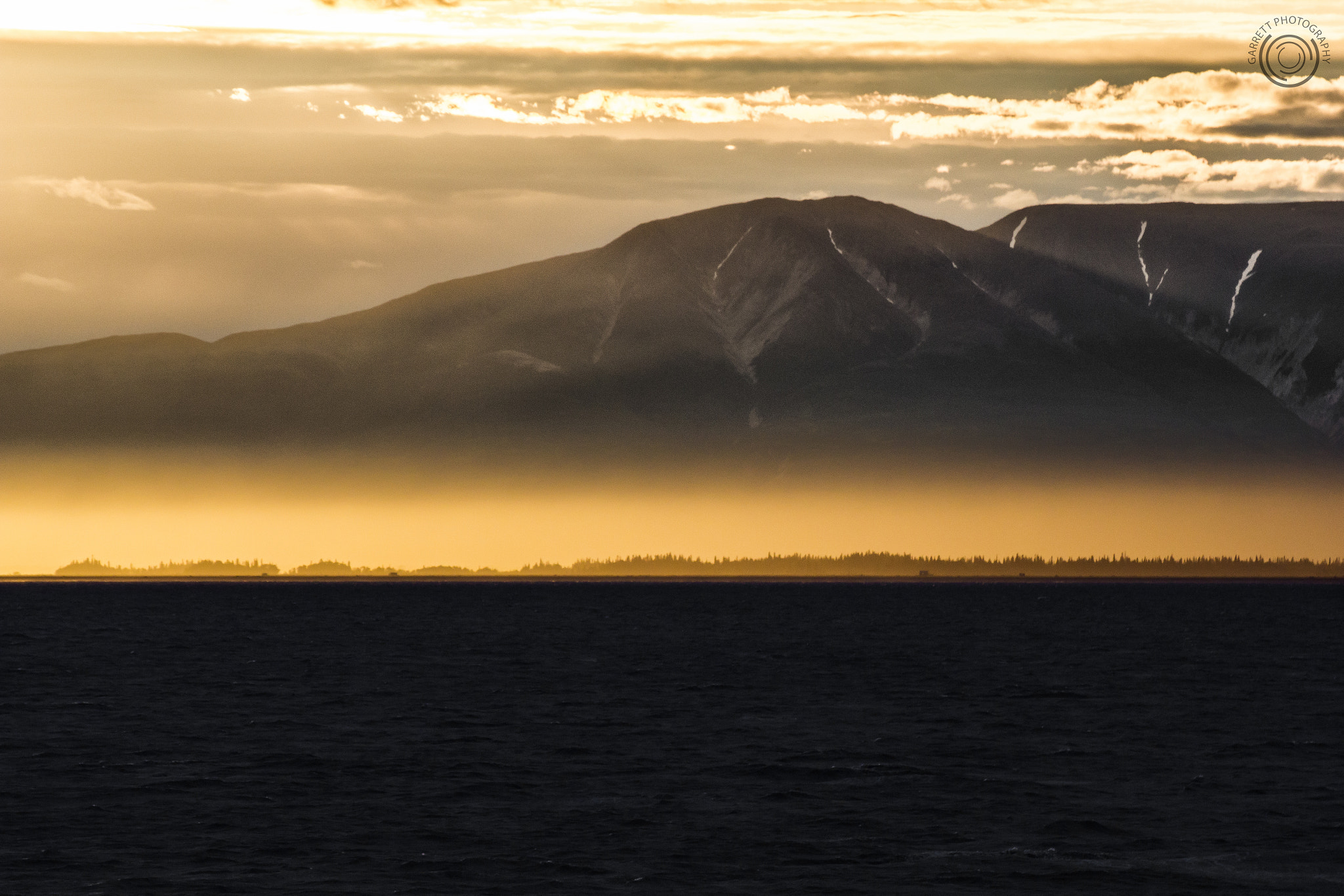 Canon EOS 550D (EOS Rebel T2i / EOS Kiss X4) + Tamron SP 35mm F1.8 Di VC USD sample photo. Sunset over mt. susitna 2 photography