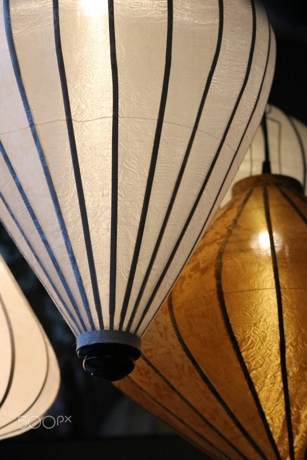 Sigma 105mm F2.8 EX DG Macro sample photo. Light lanterns photography