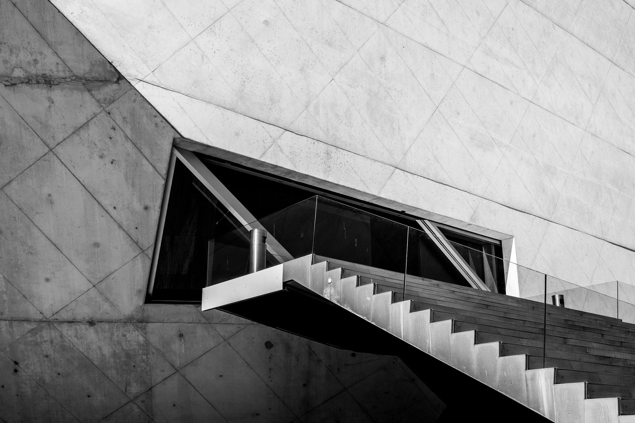 Sigma 19mm F2.8 EX DN sample photo. Casa da musica 2 photography