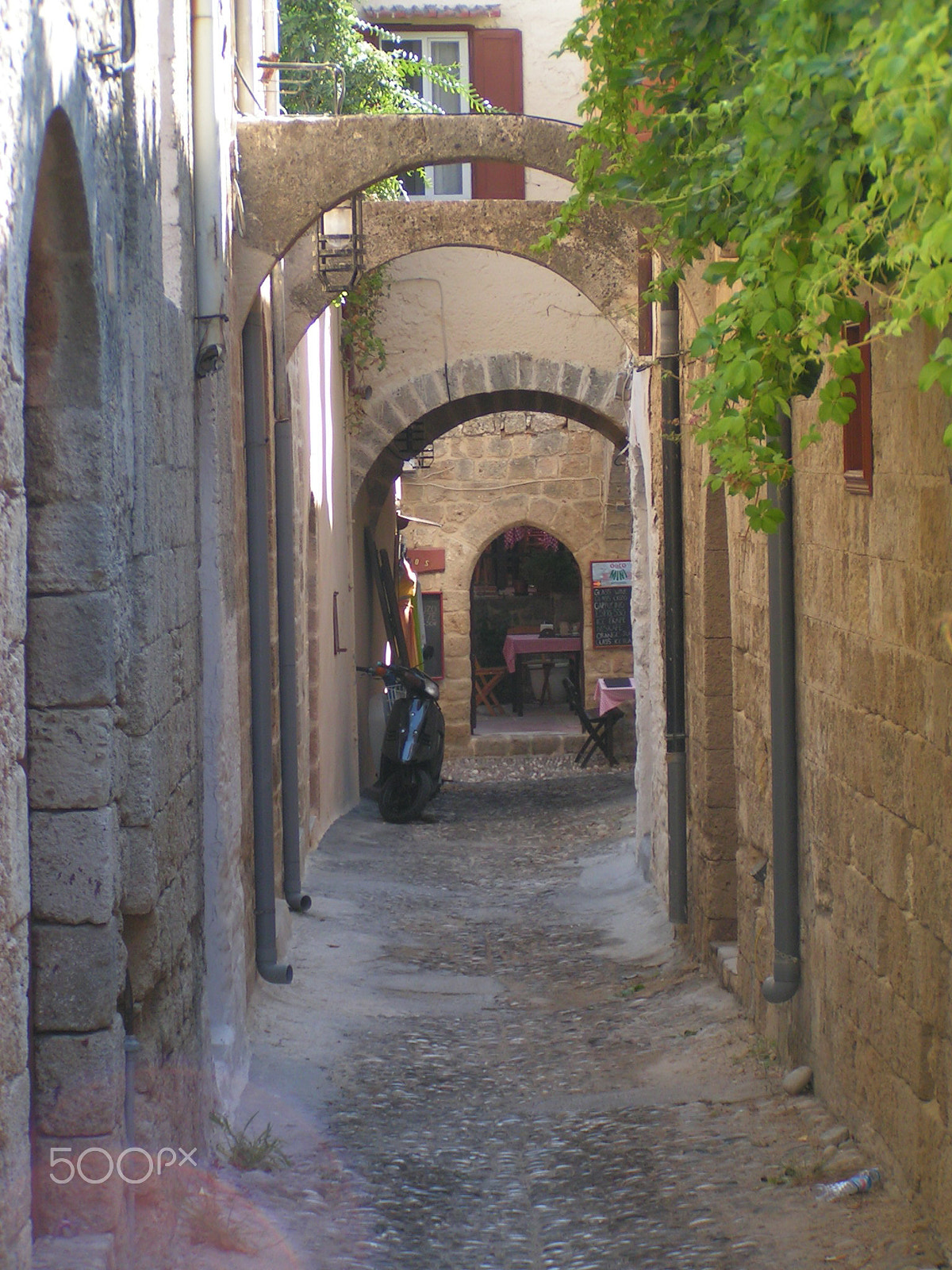 KONICA MINOLTA DiMAGE Z1 sample photo. Rhodes old town photography