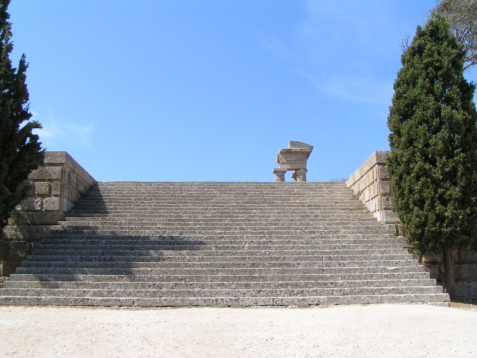 KONICA MINOLTA DiMAGE Z1 sample photo. Temple at rhodes acropolis photography