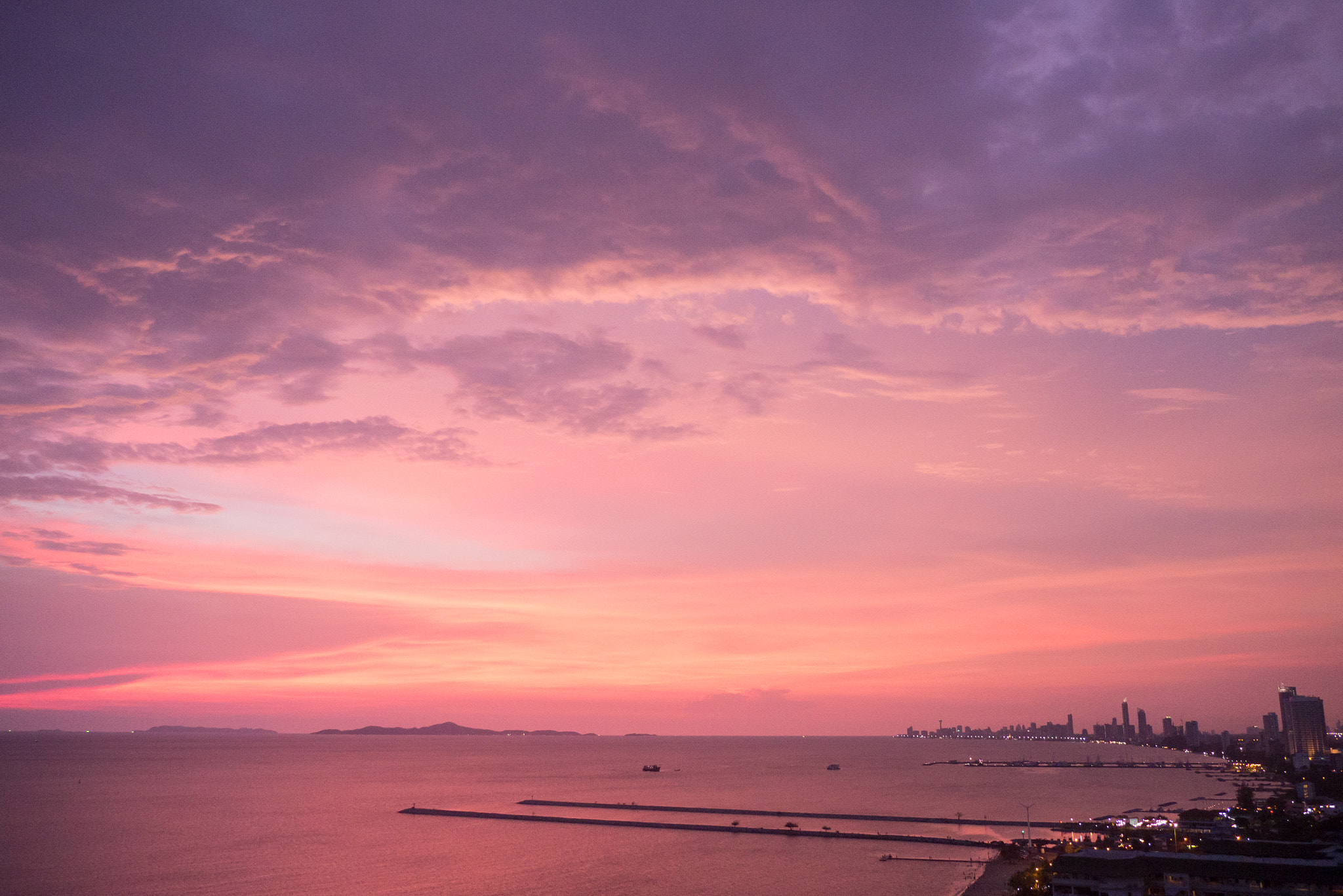 Panasonic Lumix DMC-GX1 sample photo. Sunset at sattahip photography