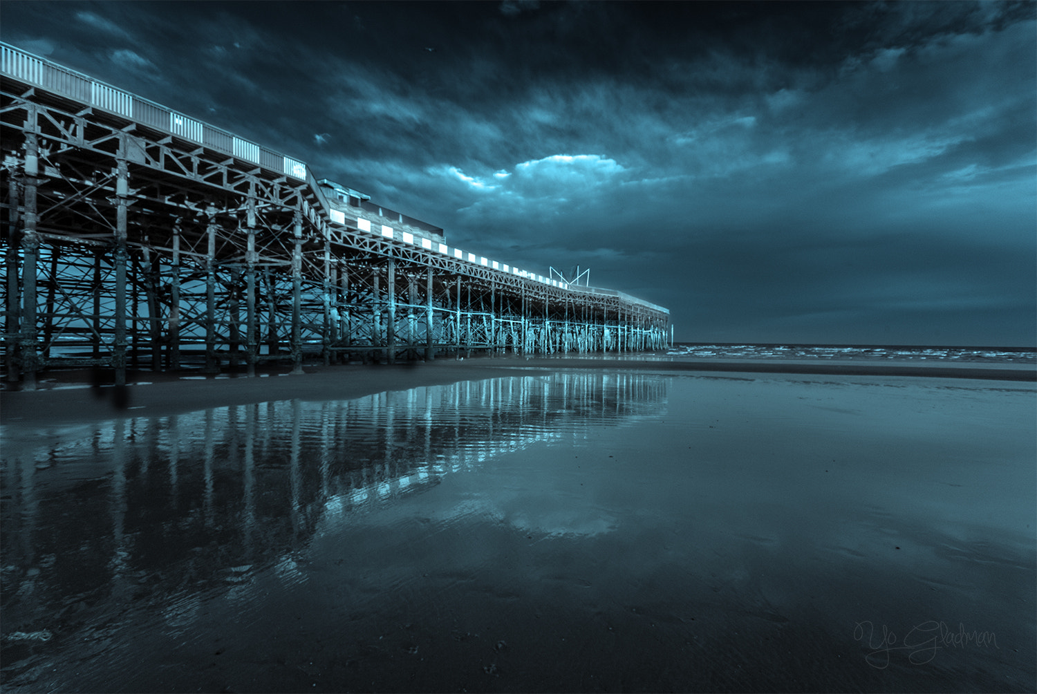 Sigma 10-20mm F4-5.6 EX DC HSM sample photo. Ir plank (pier) photography